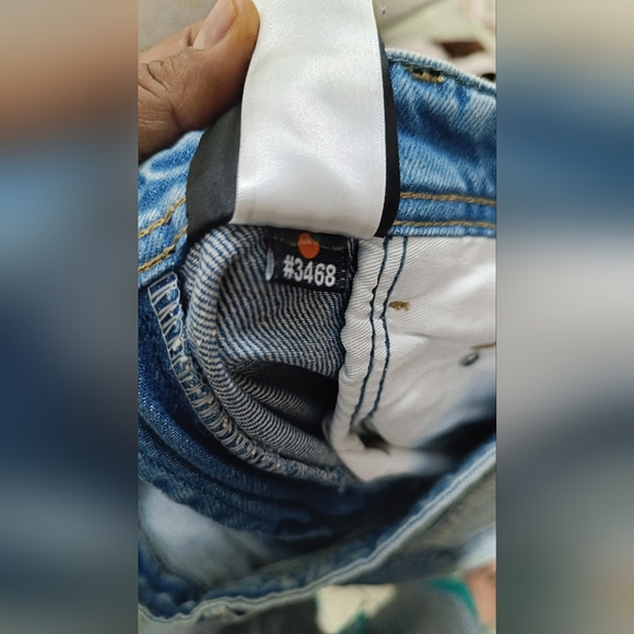 Diesel - Picture 9 of 9